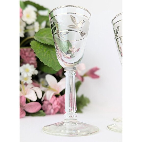 Set of 5 Vintage Libbey Silver Leaf Cordial Glasses 1960s Aperitif MCM Barware - Picture 4 of 10